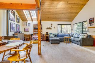 1 Mi to Skiing! Cabin Hideaway on June Lake Loop - 9