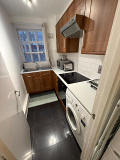 Stunning One Bedroom Apartment In Park West - 8