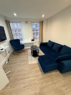 Stunning One Bedroom Apartment In Park West - 2