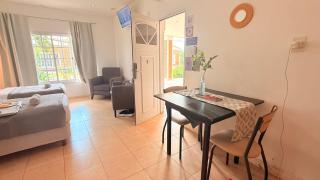 G8 Hermoso Monoambiente con Cochera 2 huéspedes - 1