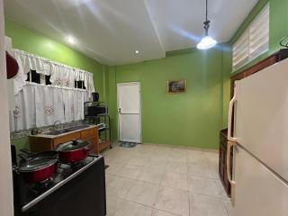 Cosy on the Avenue, POS - 2