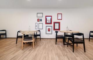 Hotel O Qotel Hotel chhatarpur - 4