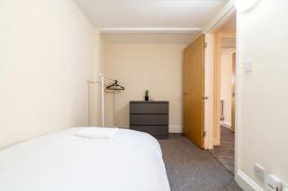 3 Bedroom Flat by Harbour & Centre with parking - 2