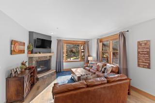 Red Hawk Townhome 2327 ; 2 100 - 5