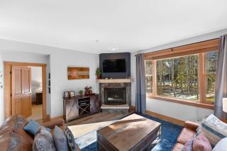 Red Hawk Townhome 2327 ; 2 100 - 1