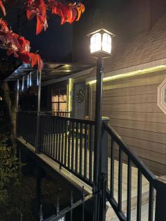 Majestic Poolside Lookout - 7