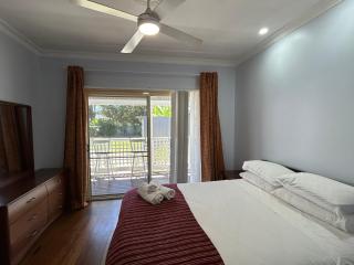 Spacious Stylish Coastal Escape - 6