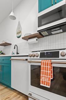 The Mysa - Couples Retreat, Luxe, Sauna, Hot tub - 7