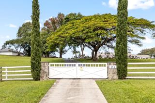 Chic West End Stay with Gym & Pool Access - 8