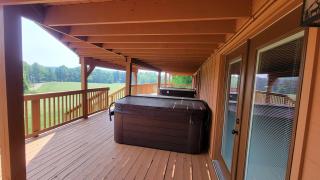 The Lodge at Hocking Hills - 2 Hot Tubs - 6 acres - Lake access - 5