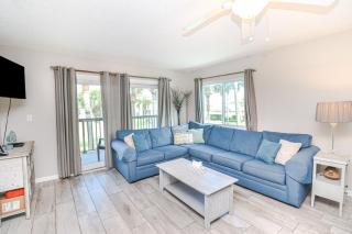 Ocean Village Club P28 - 8