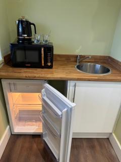 Cosy en-suite 15 min from Heathrow airport - 7