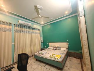 Homestay - Serviced Apartment "ISH Atithya" with Modular Kitchen, various amenities and Complimentary Breakfast in Lucknow, IN - 5