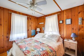 1 Block to Humarock Beach Pet-Friendly Cottage - 2