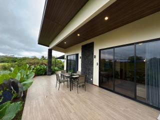 Tropical comfort overlooking the volcano - 8