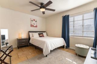 *Free Parking near Strip Cozy 2Br home Side: A - 4