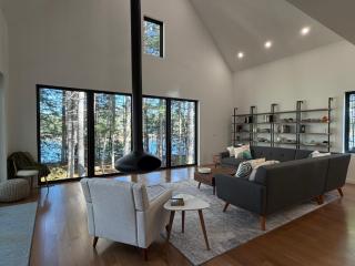 Contemporary Lakehouse in Lakeville - 8