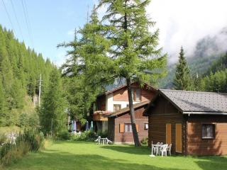 Chalet in Valais near Ski Lift & Saas Valley - 4
