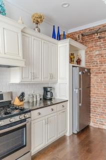 PB Larkin Victorian Mansion - 8