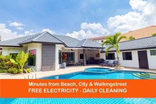 Villa Pattaya Hill, Free Electricity, minutes from Beach and Pattaya - 0