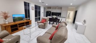 Modern Comfort - Baldivis - 0