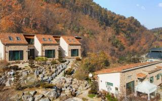 Chuncheon Nami Island Big Bear Pension - 1