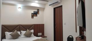 Hotel Earth Inn, Subhash Bridge, RTO Circle, Ahmedabad - 4