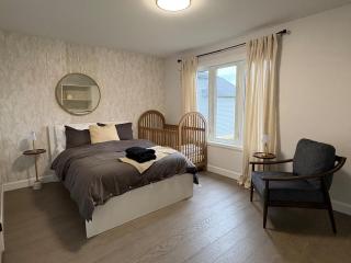 Neighbourhood Gem near Downtown Cornwall & St Lawrence River - 3