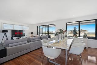 32 Hargreaves-Linen Included-Pets Negotiable-Wi-Fi - 2