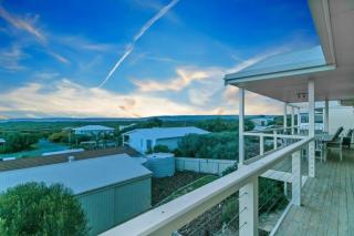 35 Hazel St - Pet Friendly outside only - Luxury - 5