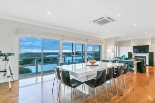 35 Hazel St - Pet Friendly outside only - Luxury - 3