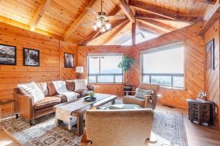 NEW LISTING, Near Yosemite South Gate entrance and town, King bed, Hot Tub, BBQ, Firepit & Mountain Views - 8