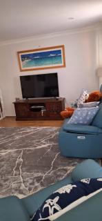 Aeris Holiday Home Flinders Pet Friendly - 2