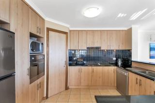 Coast View - 39b Hargreaves - Family - Beach - 4