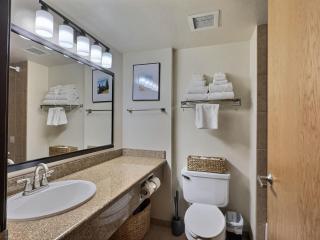 Studio Perfect Location 317 with Pool and Hot Tub - 2