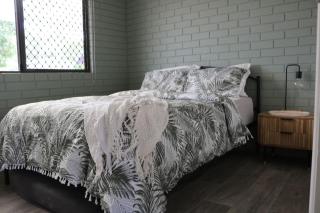 12 Gozo Court Elliott Heads - 3