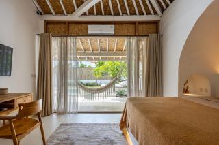 The White Joglo a stylish 3BDR Villa with Pool 2 min from the beach - 2