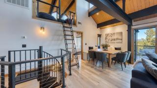 Lake Tahoe Luxury Cabin by AvantStay Lake View - 4