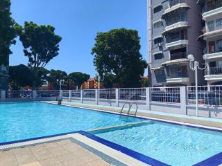 Coastside Homestay - 9