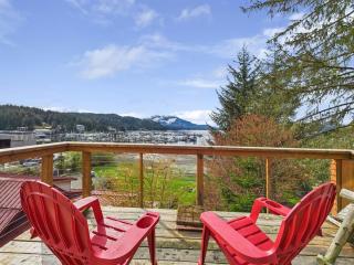 Family Getaway in Juneau, Alaska Unforgettable Ocean and Mountain Views - 0
