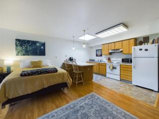 Downtown Juneau Gem 1BR Apt with Stunning Views! - 5