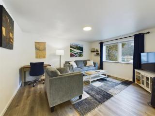 Updated Douglas Apartment, Near Downtown and Skiing - 8