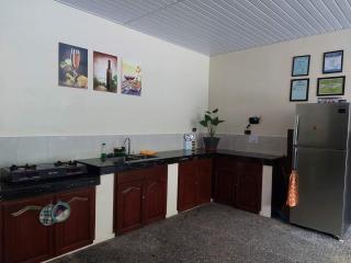 Mountain Side Travellers Inn - 4