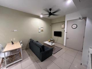 IA Guest House, Suria Jelutong Serviced Apartment - 1