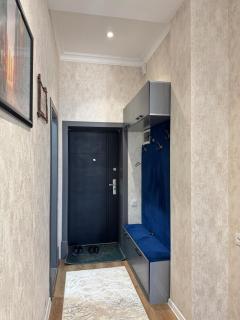 Modern Luxe Retreat w Balcony Free Airport Pickup - 8