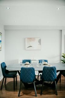 Urban Elegance: Luxury; Sleeps 6 - Belfast - 7