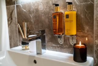 apartino - free parking v okolí - in the neighbourhood, city view balcony, nespresso, netflix - 1