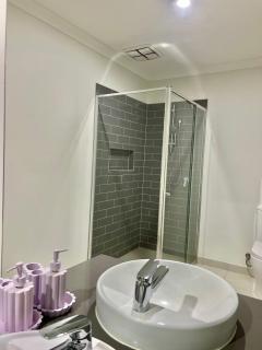 Mahzan on Kilcunda - Ensuite 4 - 5