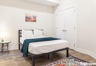 Cozy 3BR 3Bath Central Location WiFi WDSleeps 8 - 9