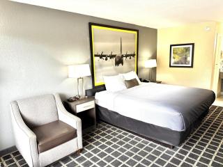 Super 8 by Wyndham Morganton - 7